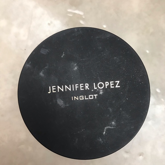 J lo x inglot highlighter in living the life